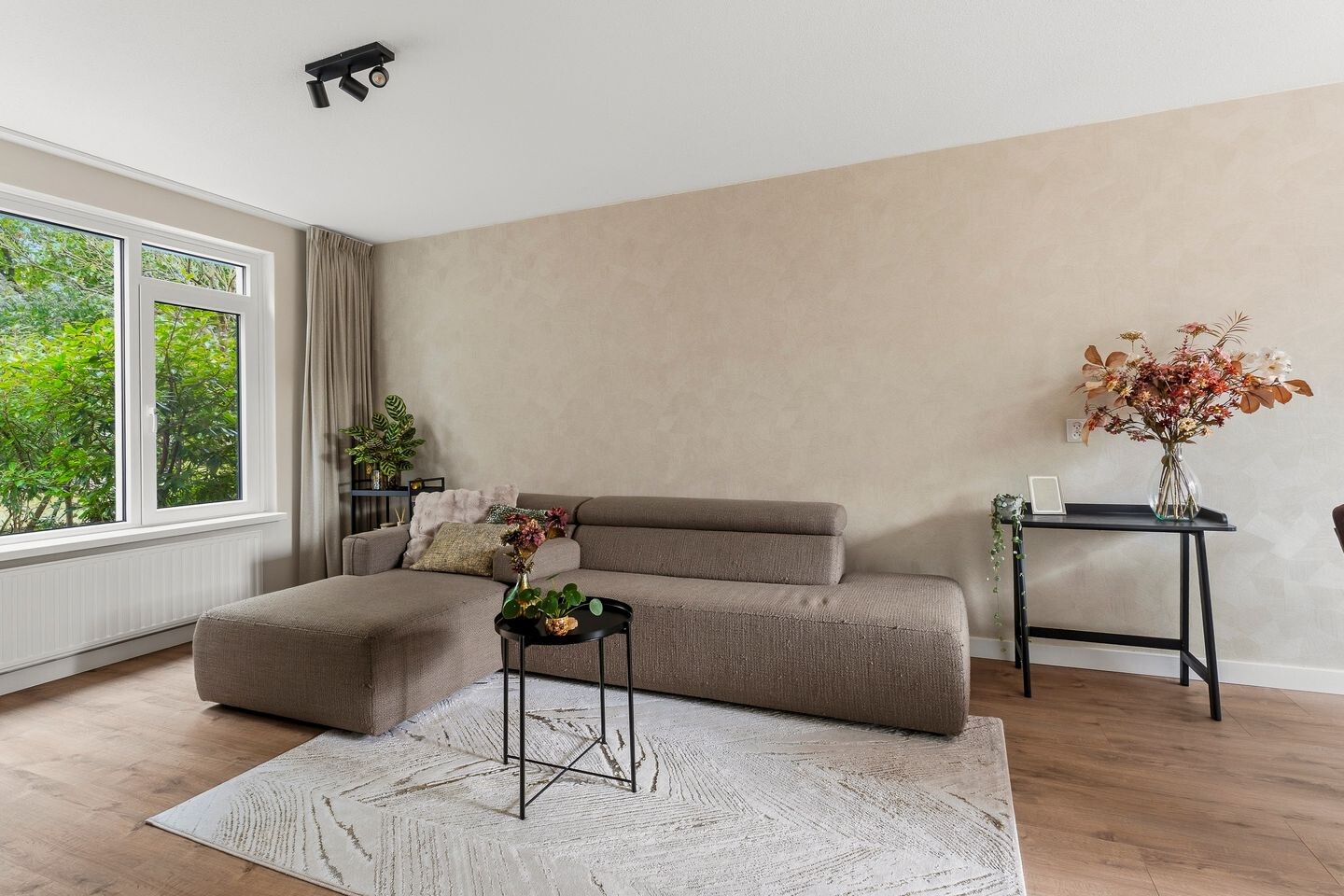 Tussenwoning te koop: Ganzewei 11, Elst