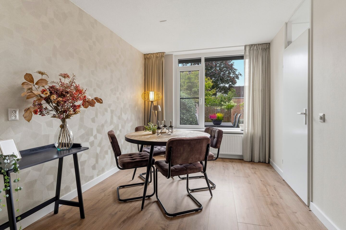 Tussenwoning te koop: Ganzewei 11, Elst