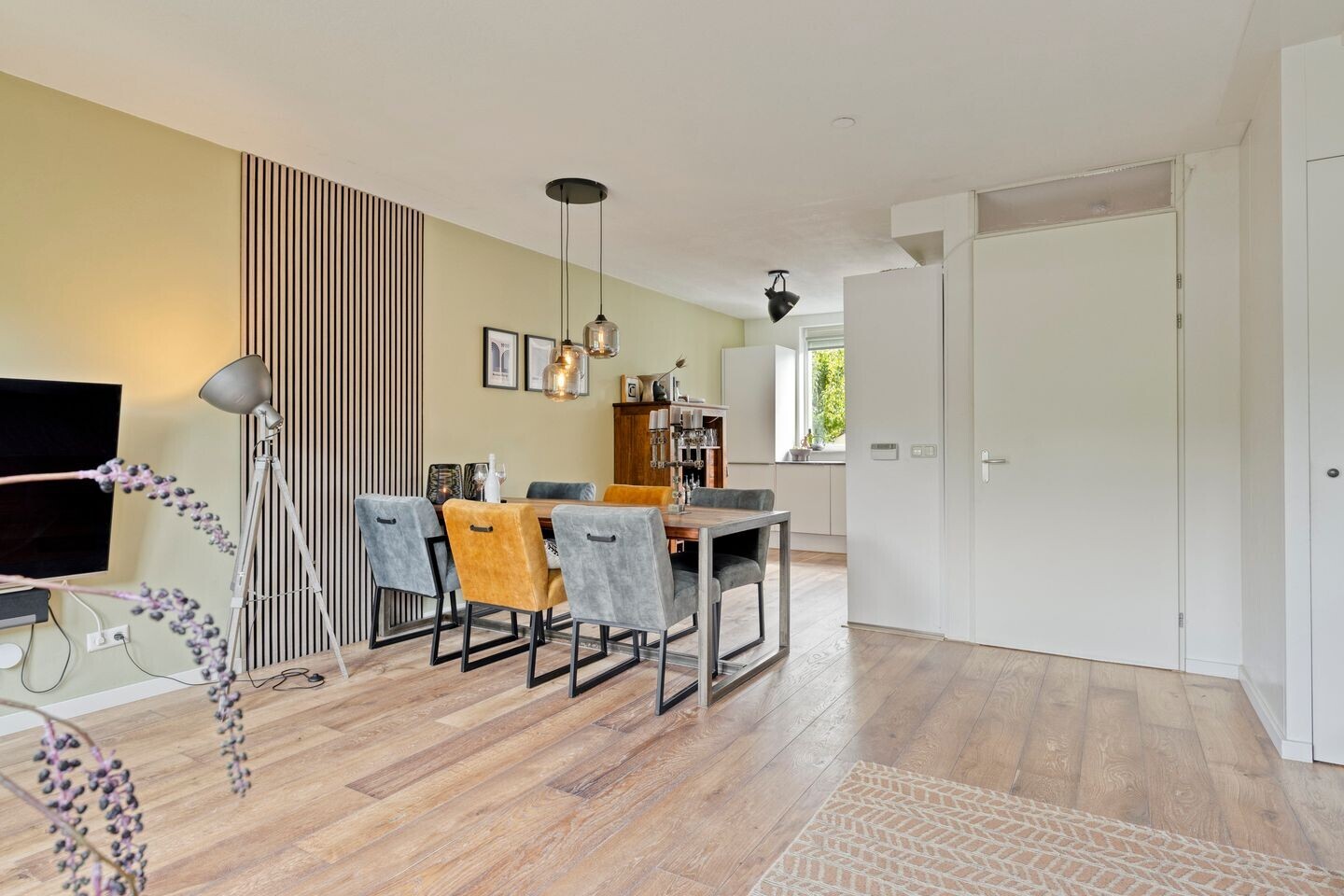Tussenwoning te koop: Beatlesstraat 15, Lent