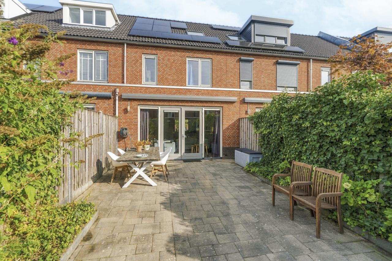 Tussenwoning te koop: Ávilastraat 24, Lent