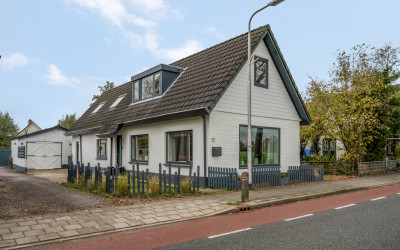 Dorpsstraat 22