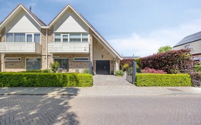 Dorpsstraat 24