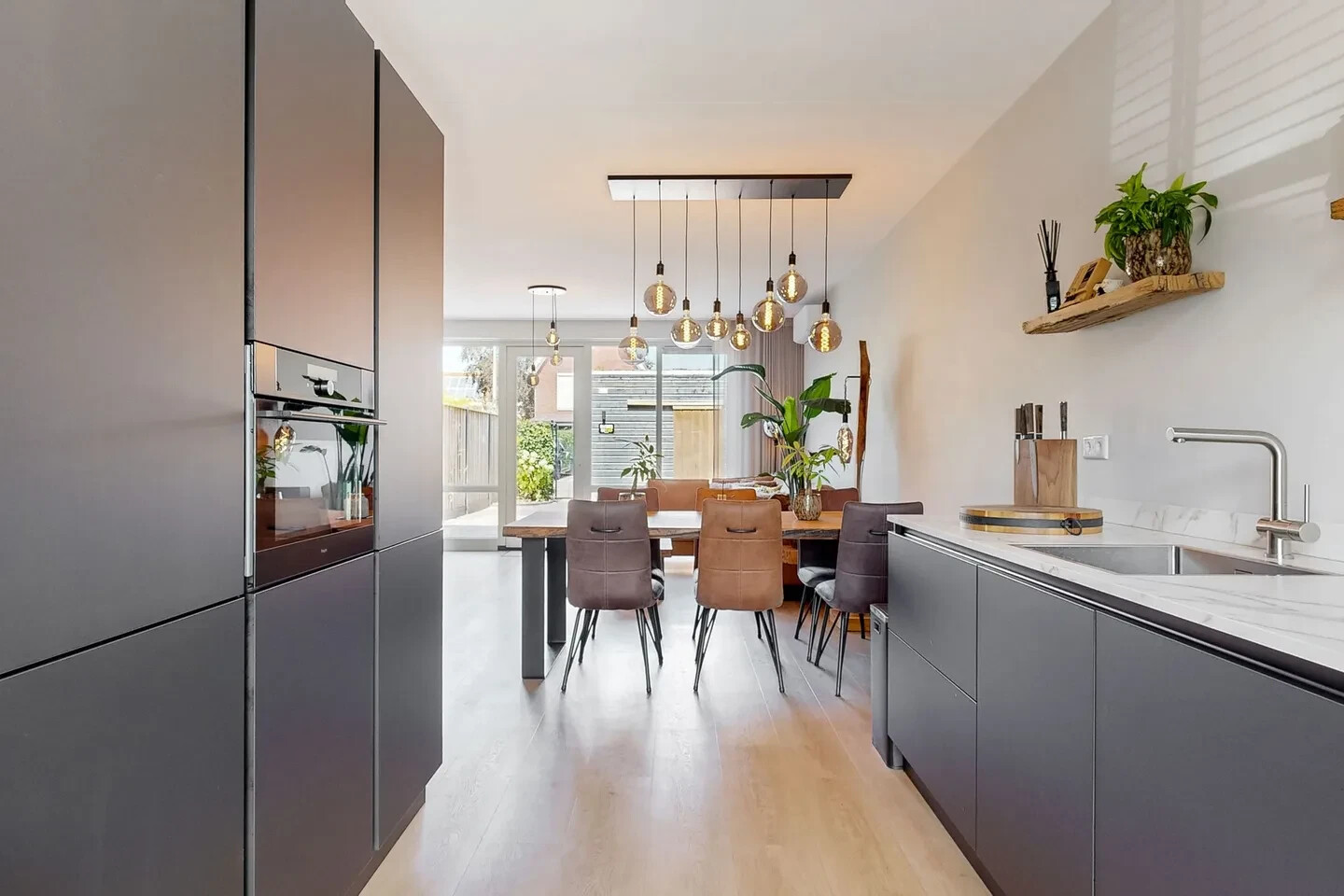 Tussenwoning te koop: Narcissenstraat 4B, Heteren