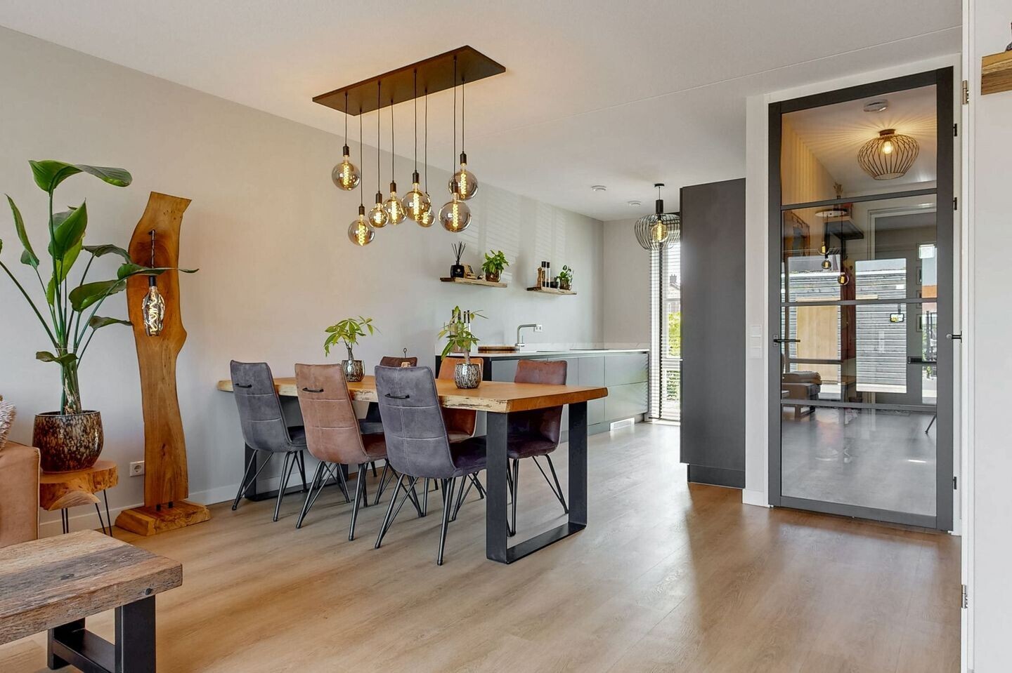 Tussenwoning te koop: Narcissenstraat 4B, Heteren