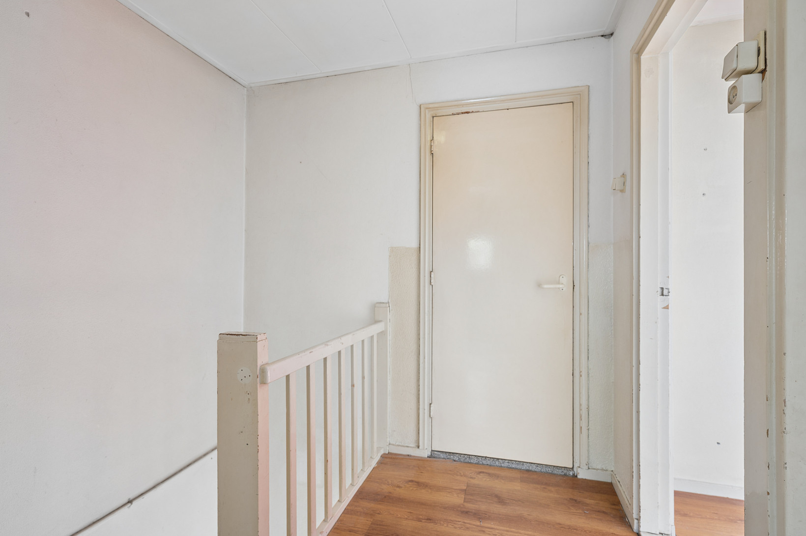 Twee-onder-één-kap te koop: Margrietlaan 9, Dodewaard