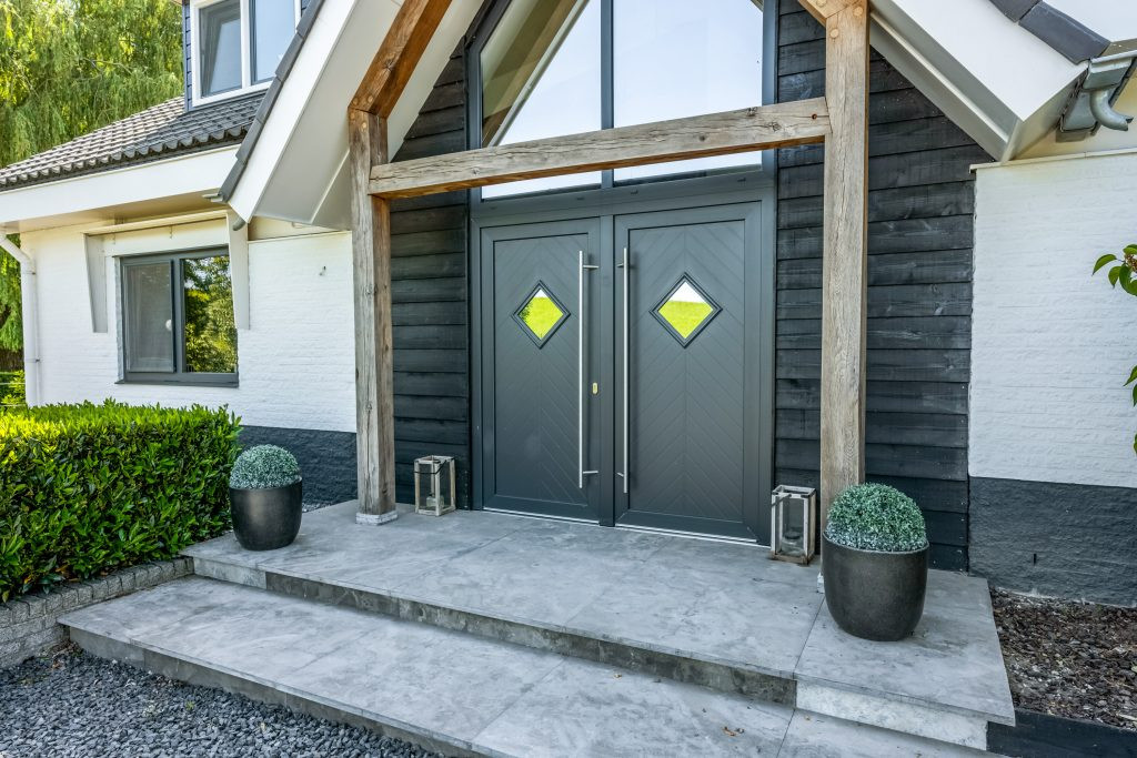 Vrijstaande woning te koop: Waalbandijk 17, Dodewaard