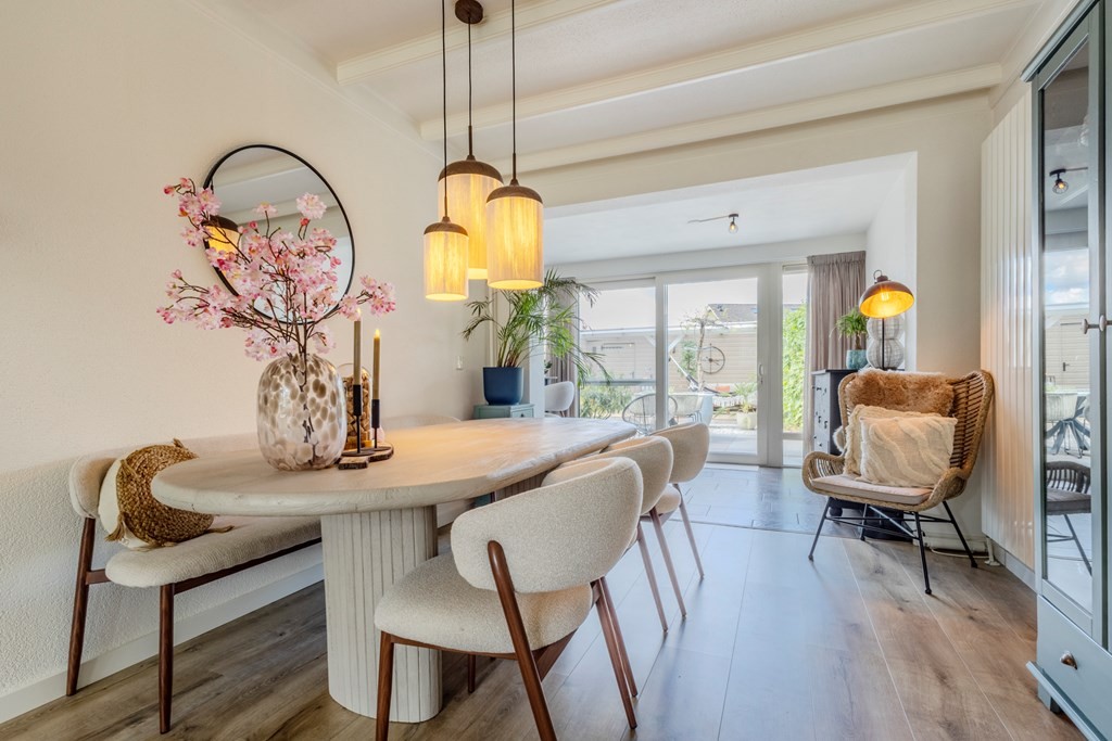 Tussenwoning te koop: Emmastraat 80, Angeren