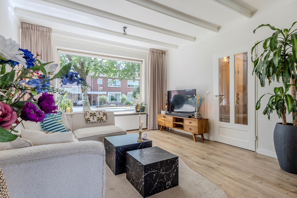Tussenwoning te koop: Emmastraat 80, Angeren
