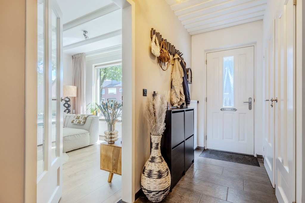 Tussenwoning te koop: Emmastraat 80, Angeren