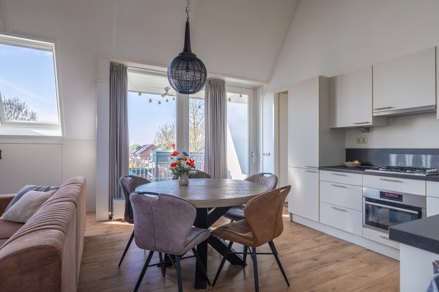 Appartement te koop: Nije Hof 11, Angeren