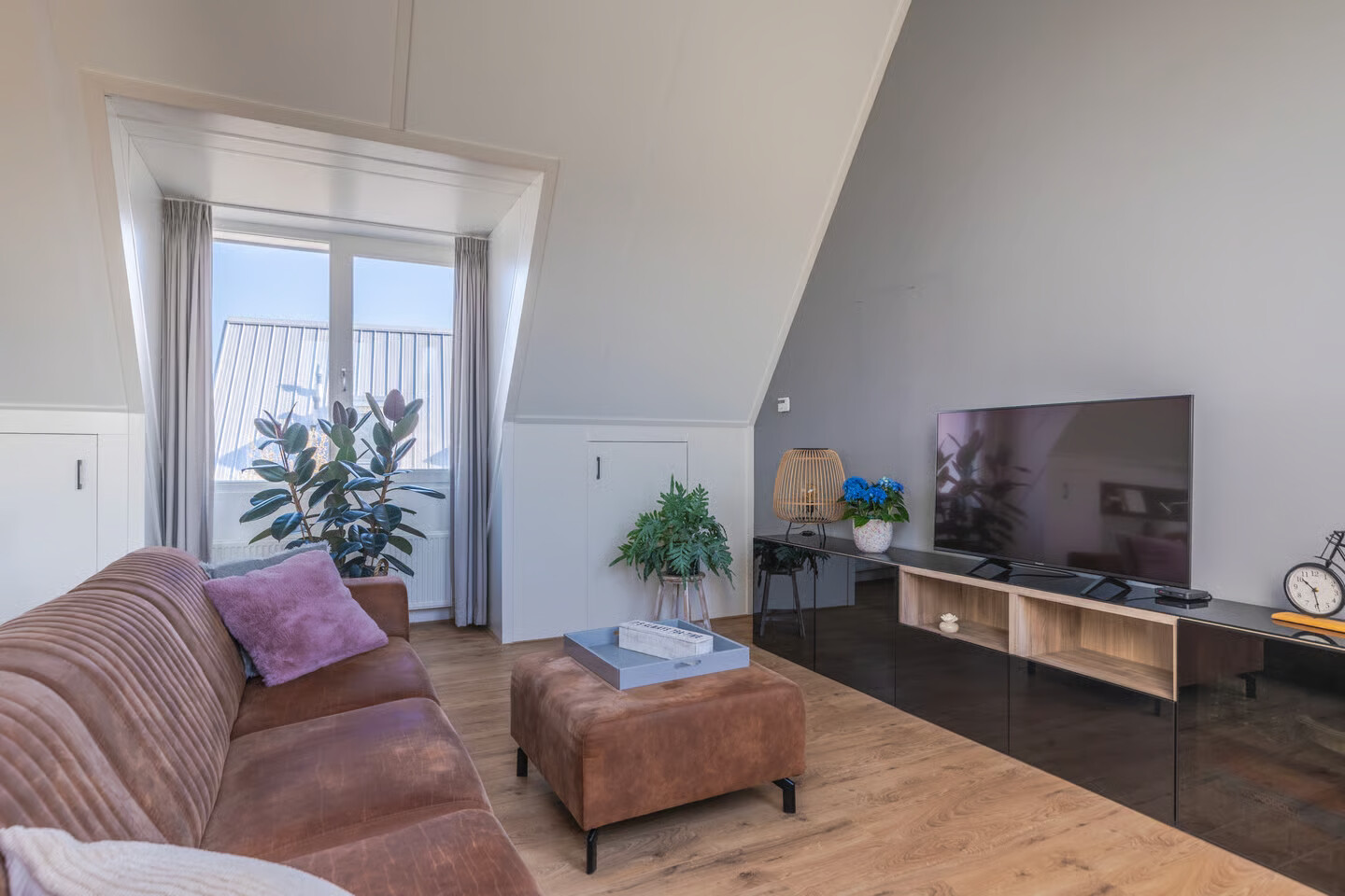 Appartement te koop: Nije Hof 11, Angeren