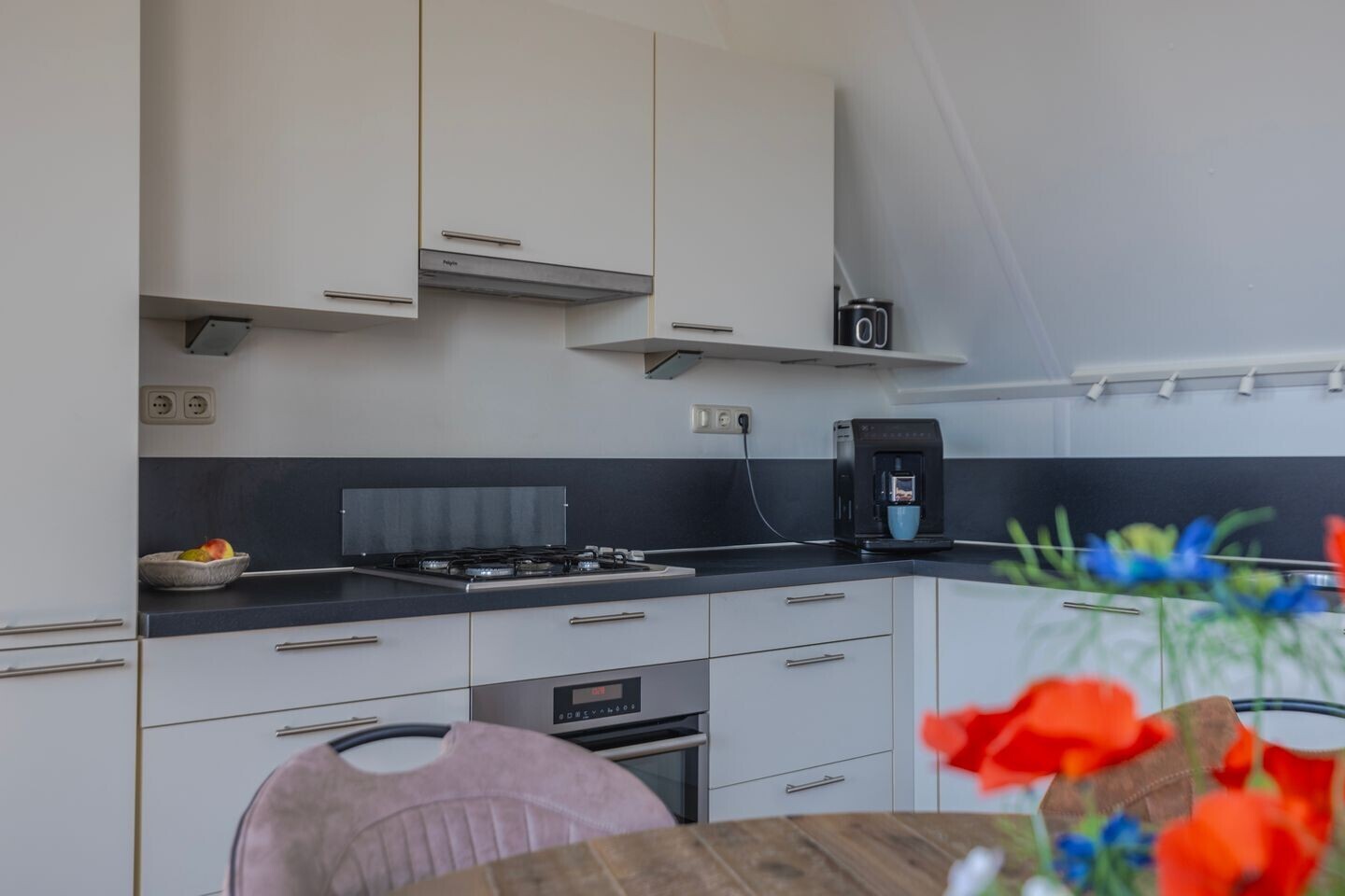 Appartement te koop: Nije Hof 11, Angeren