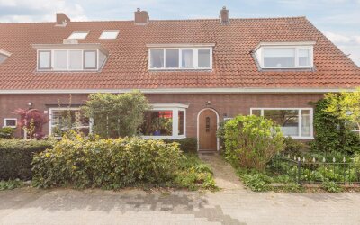 Bernhardstraat 13
