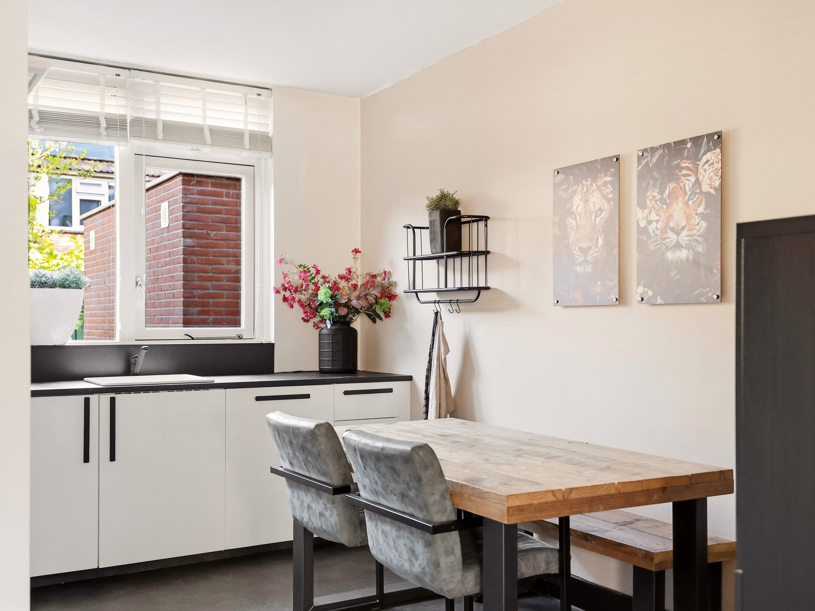 Tussenwoning te koop: Tarthorst 138, Wageningen