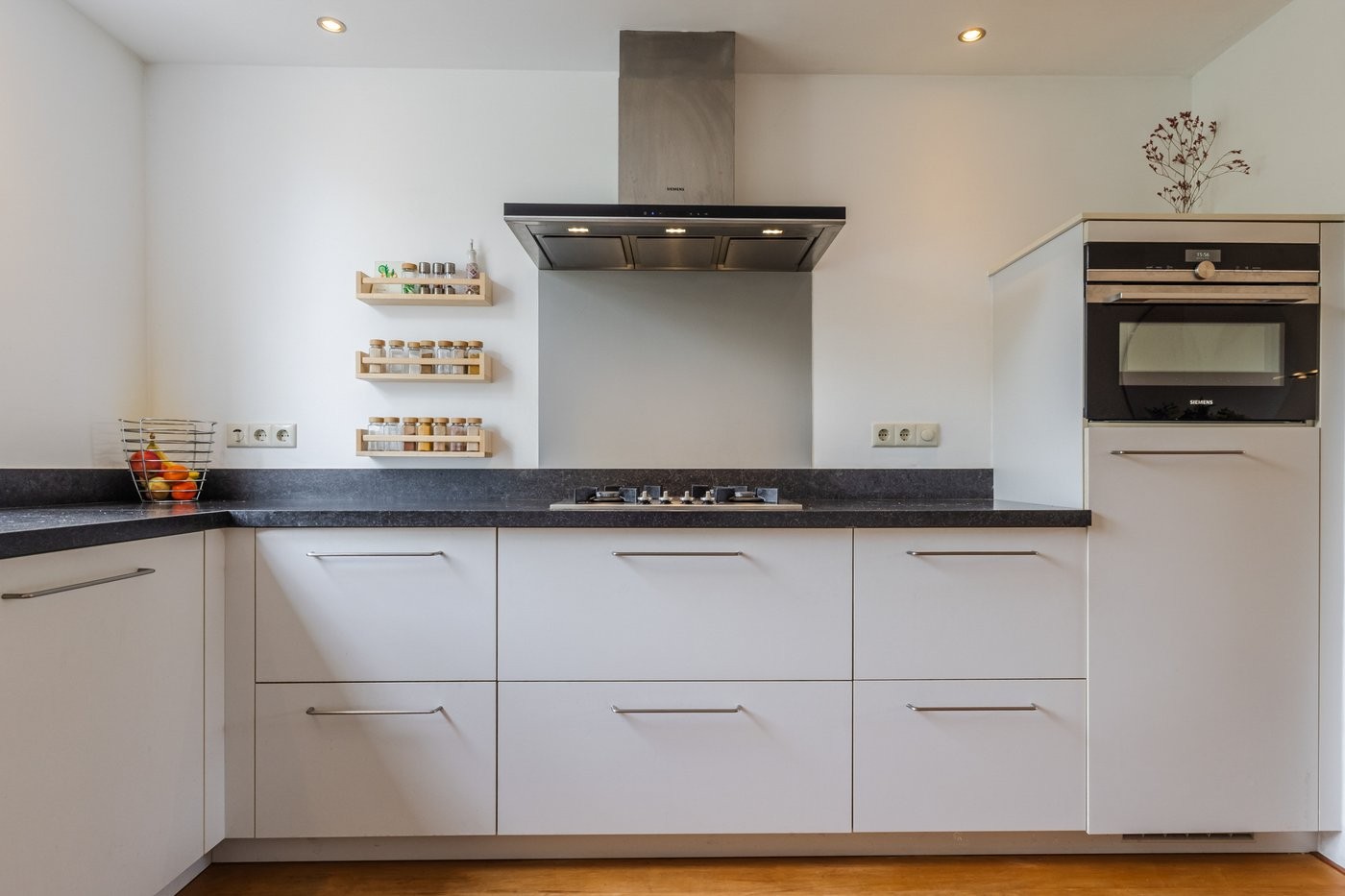 Hoekwoning te koop: Van Doesburglaan 25, Wageningen