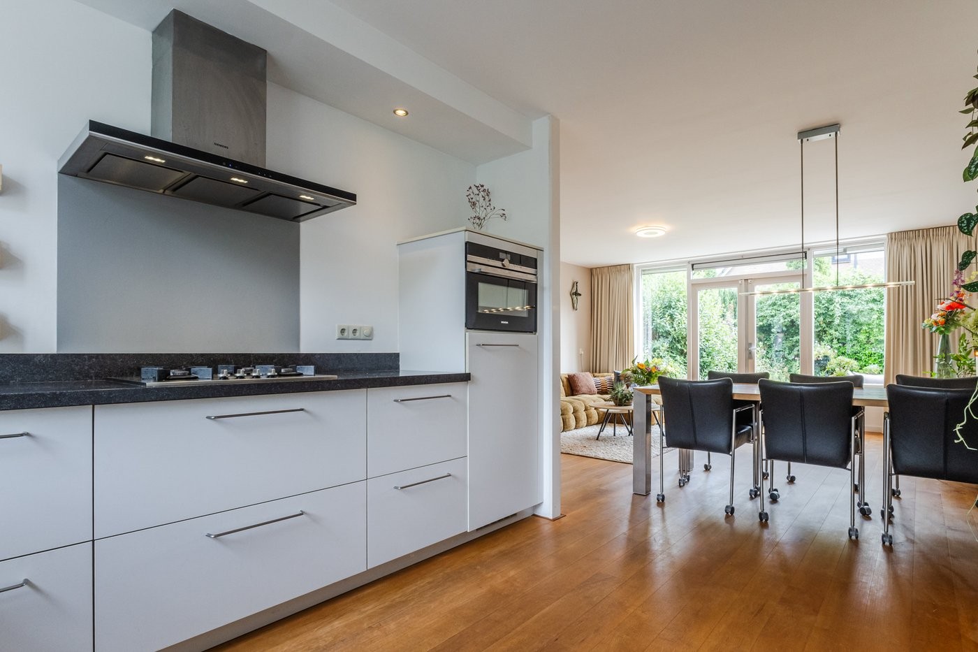 Hoekwoning te koop: Van Doesburglaan 25, Wageningen