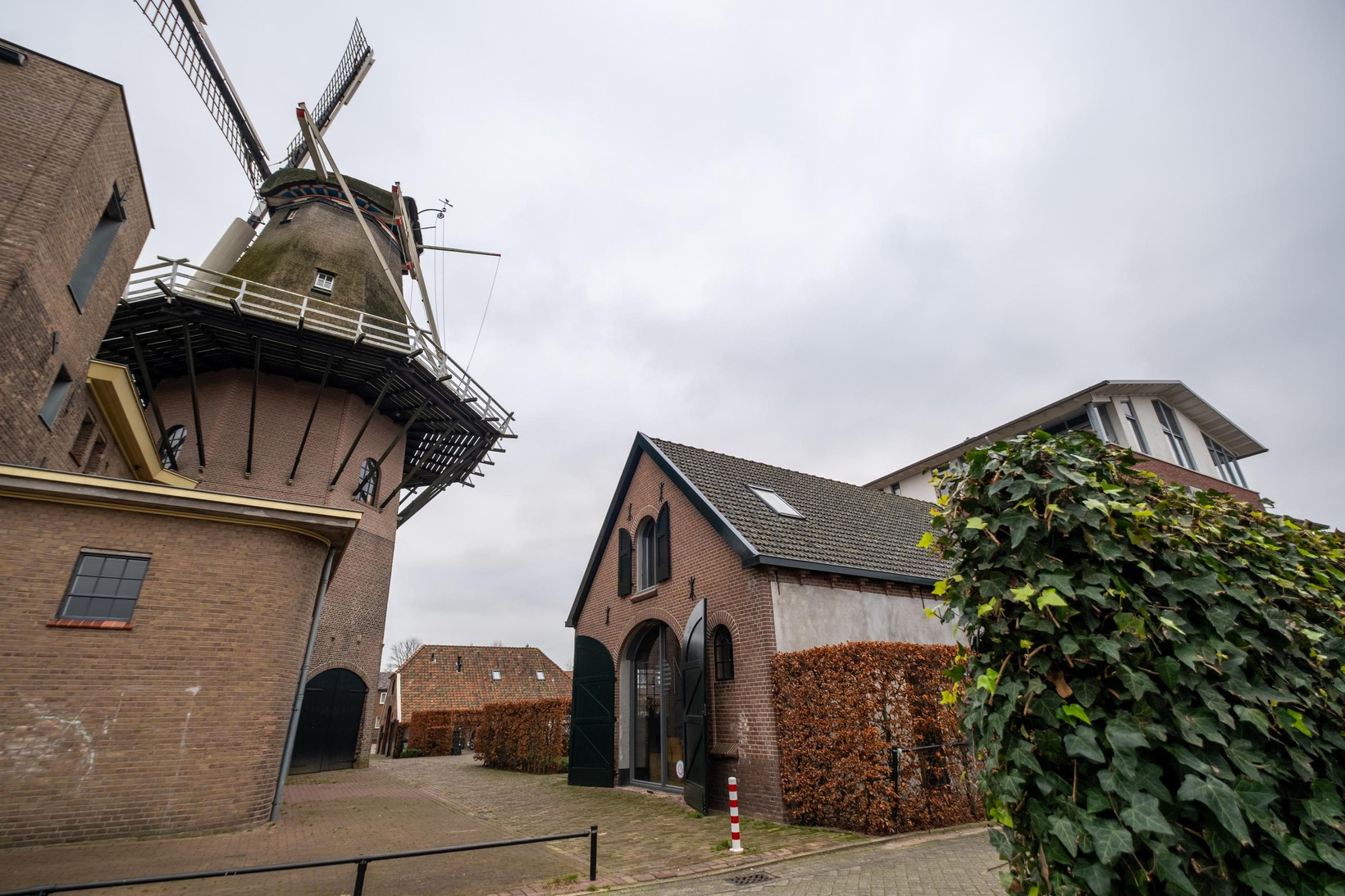 Vrijstaande woning te koop: Accesweg 1, Ede