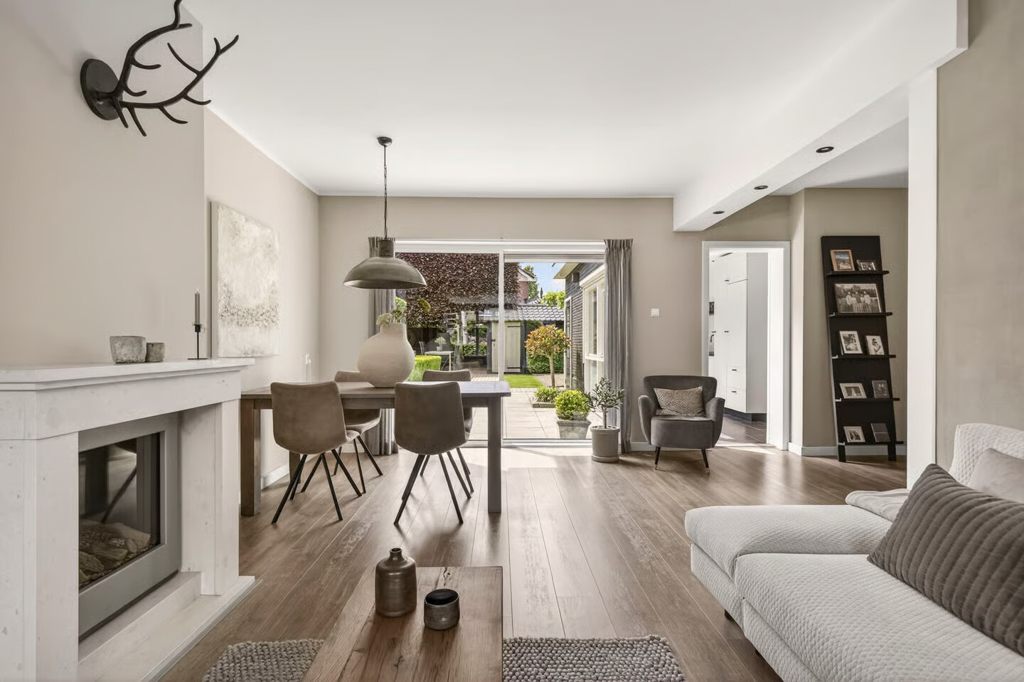 Hoekwoning te koop: De Ruyterstraat 33, Ede