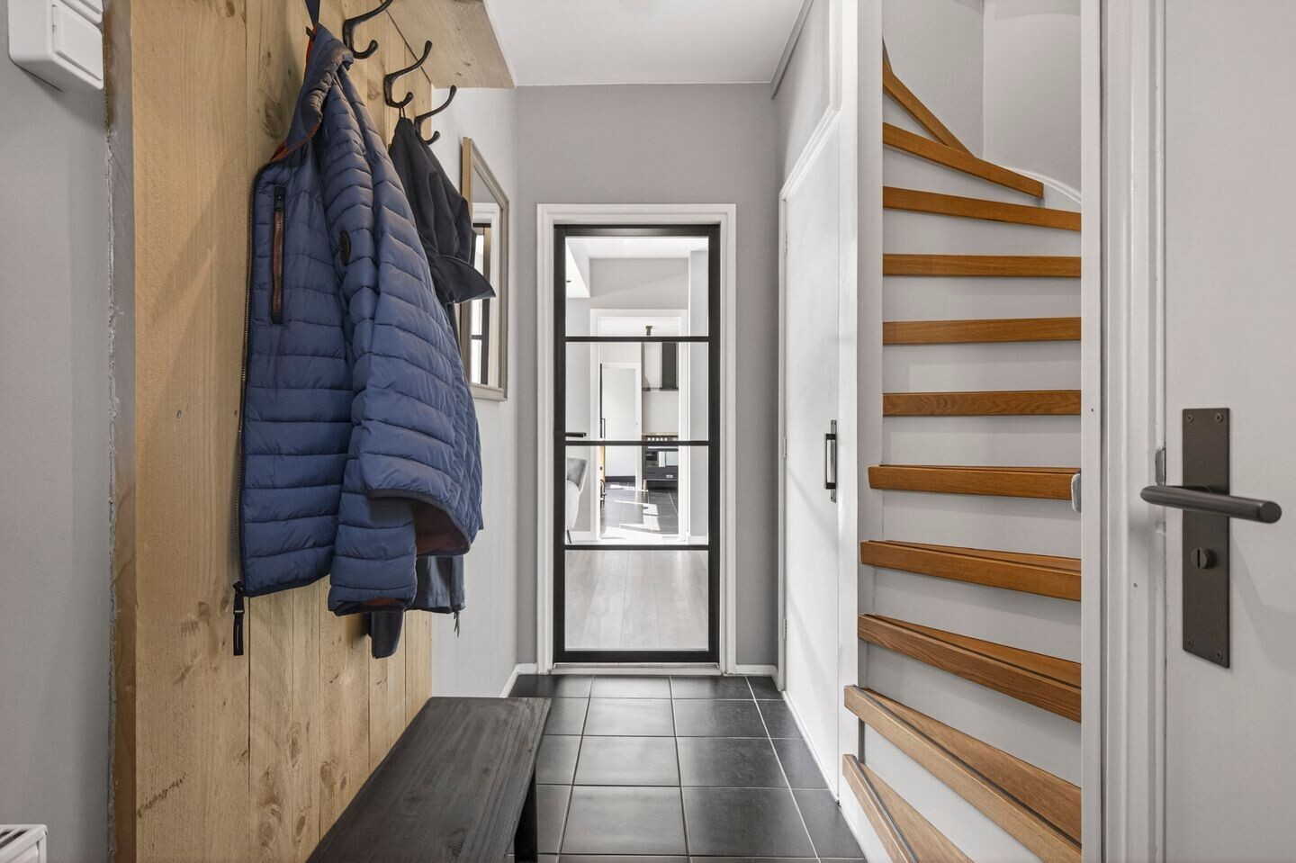 Hoekwoning te koop: De Ruyterstraat 33, Ede