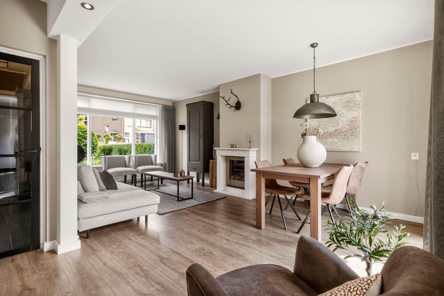 Hoekwoning te koop: De Ruyterstraat 33, Ede
