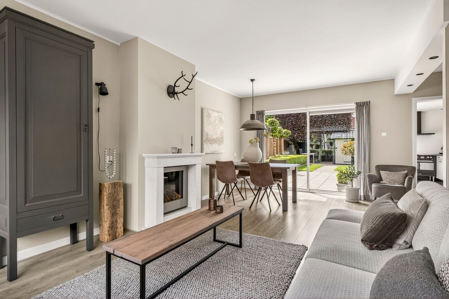 Hoekwoning te koop: De Ruyterstraat 33, Ede