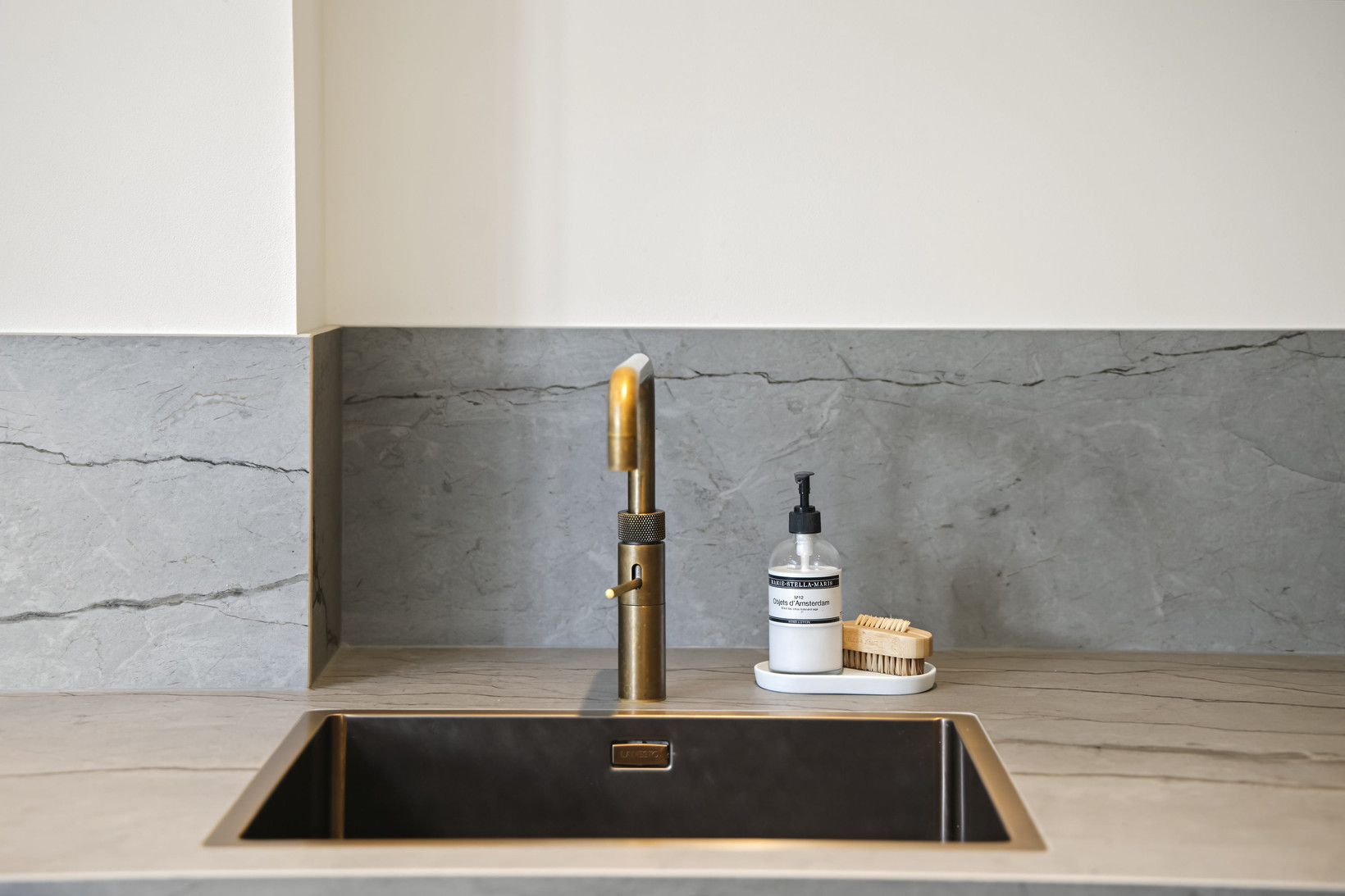 Tussenwoning te koop: Leeuweriklaan 28, Ede