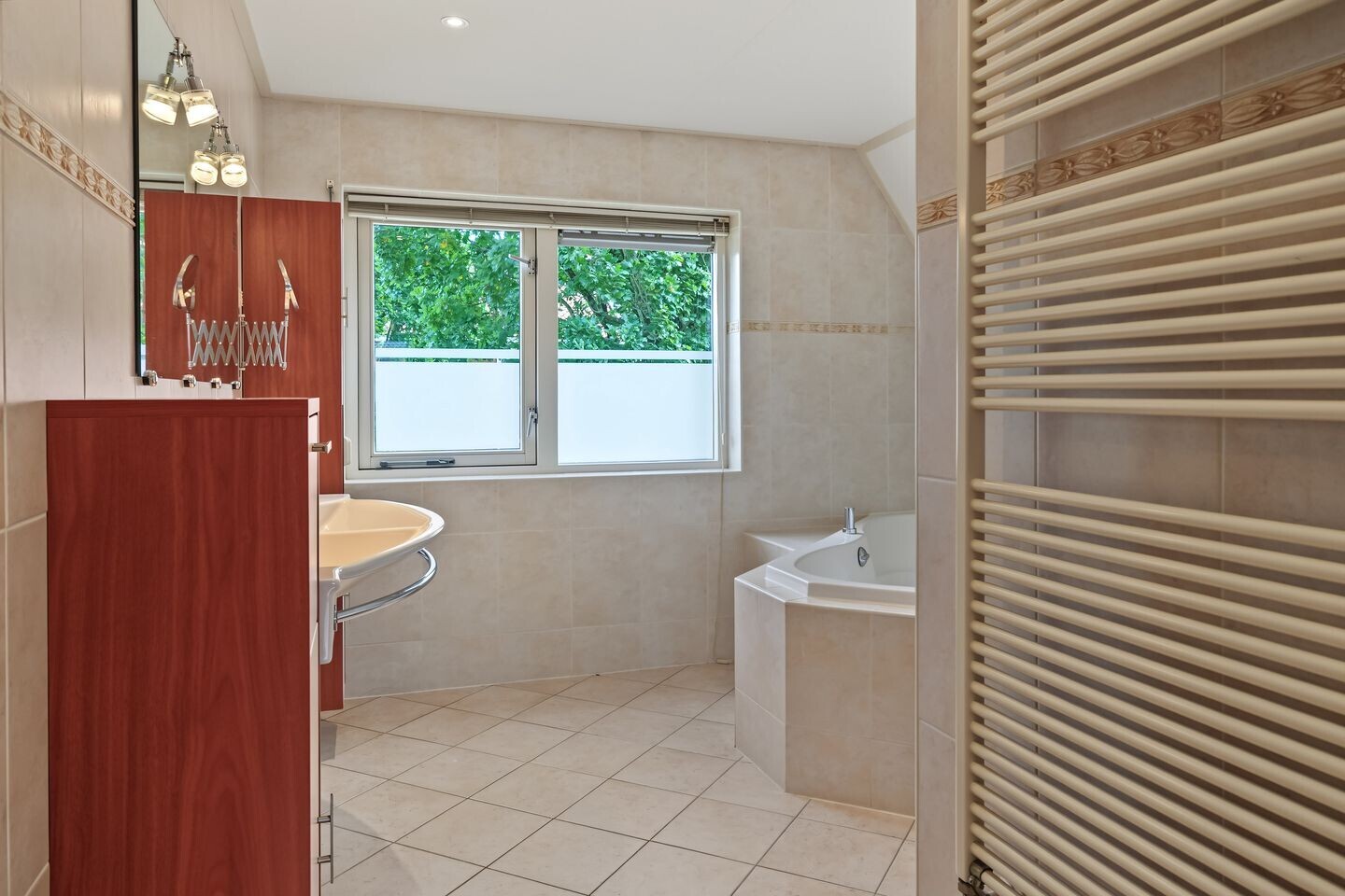 Vrijstaande woning te koop: Hakselseweg 99, Ede