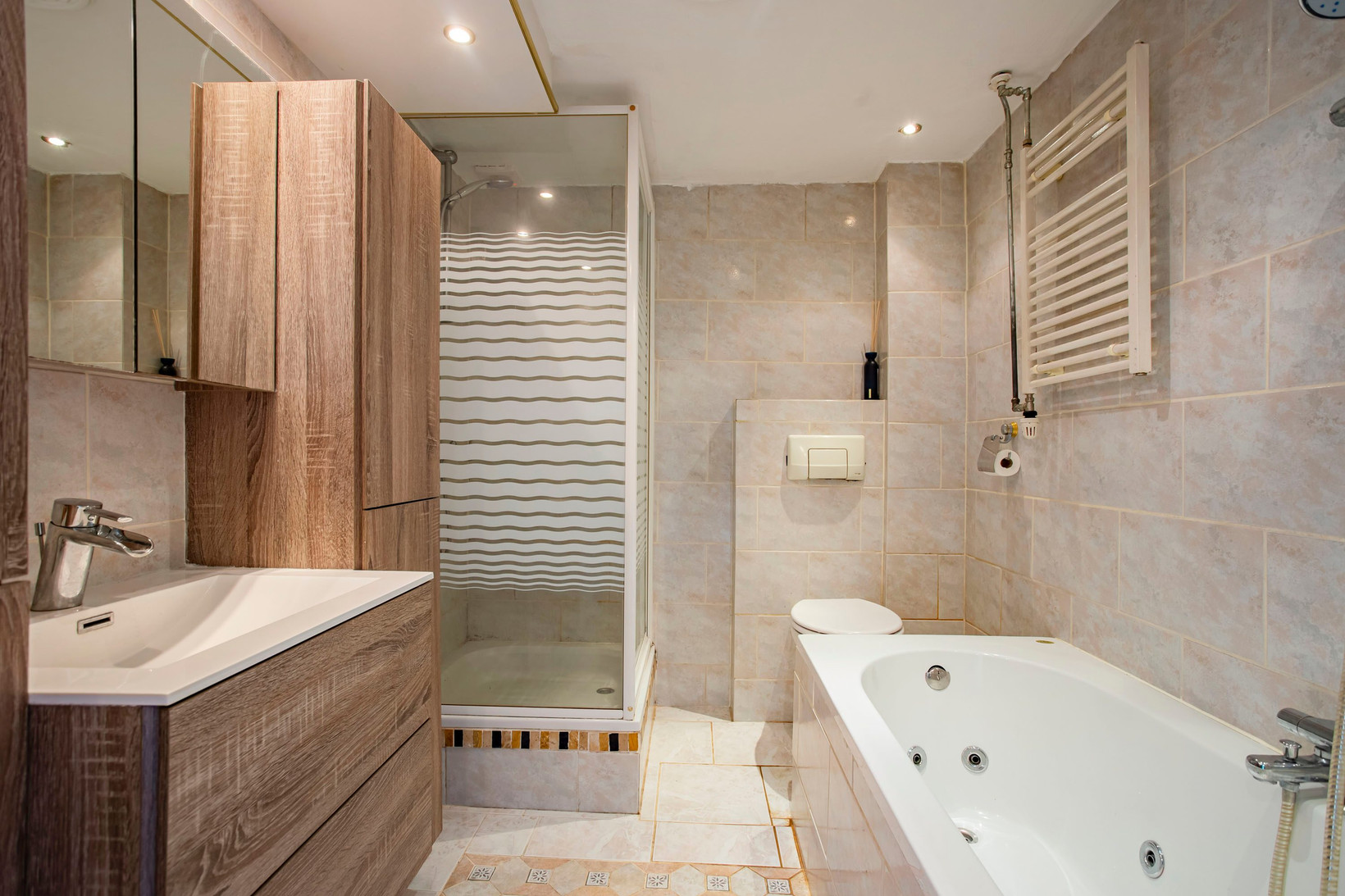 Tussenwoning te koop: Batenstein 18, Ede