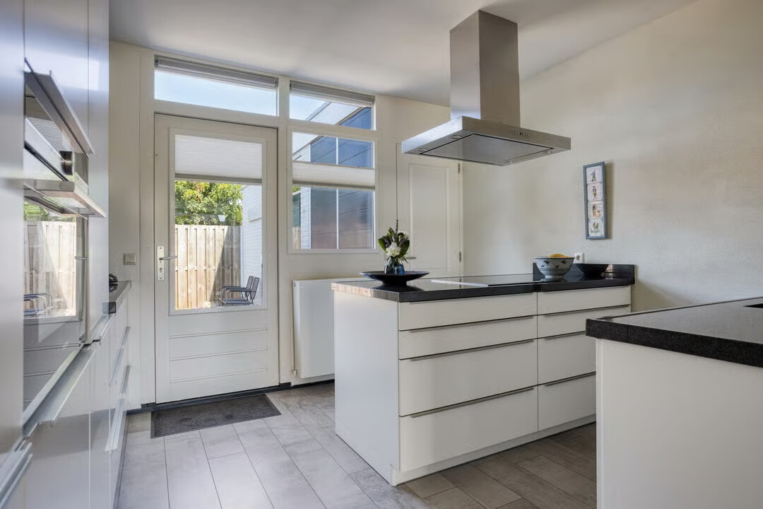Tussenwoning te koop: Angerenstein 3, Ede