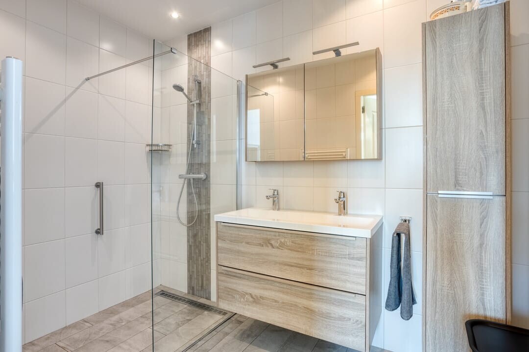 Tussenwoning te koop: Angerenstein 3, Ede