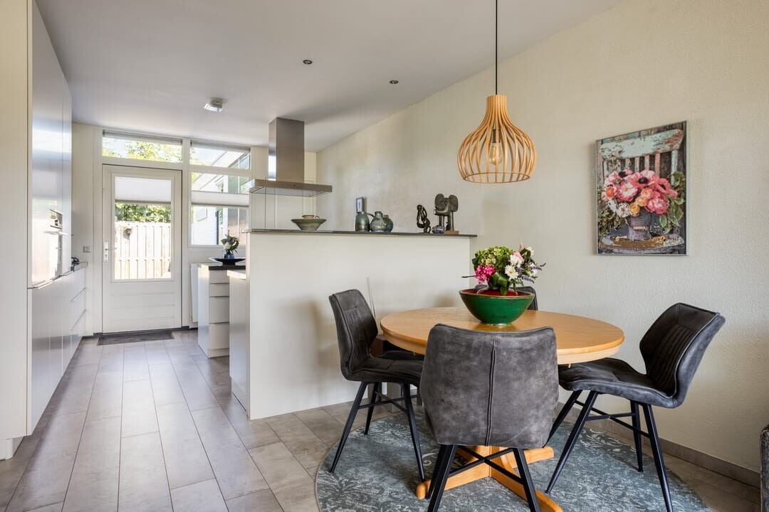 Tussenwoning te koop: Angerenstein 3, Ede
