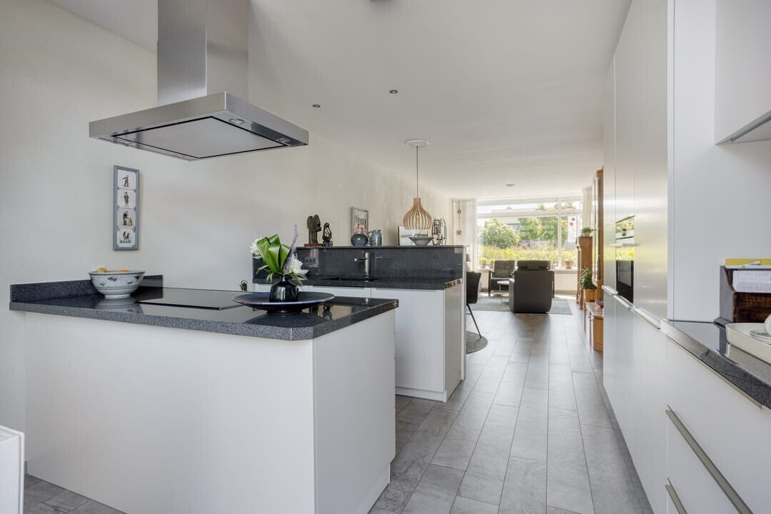 Tussenwoning te koop: Angerenstein 3, Ede