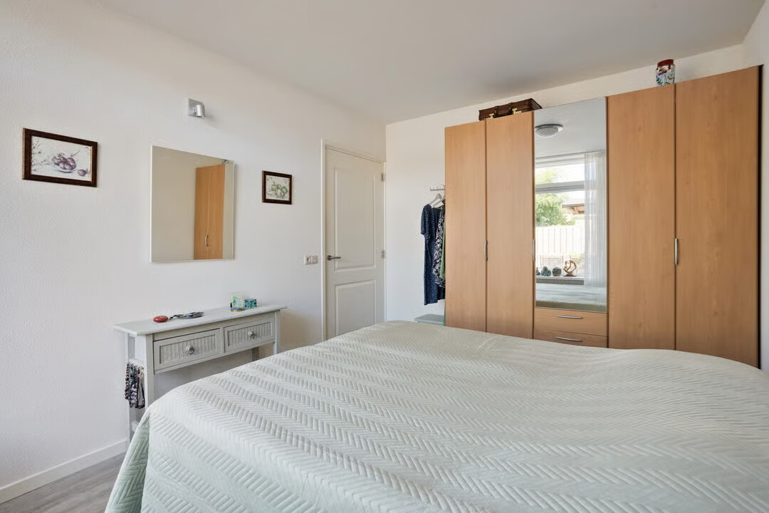 Tussenwoning te koop: Angerenstein 3, Ede
