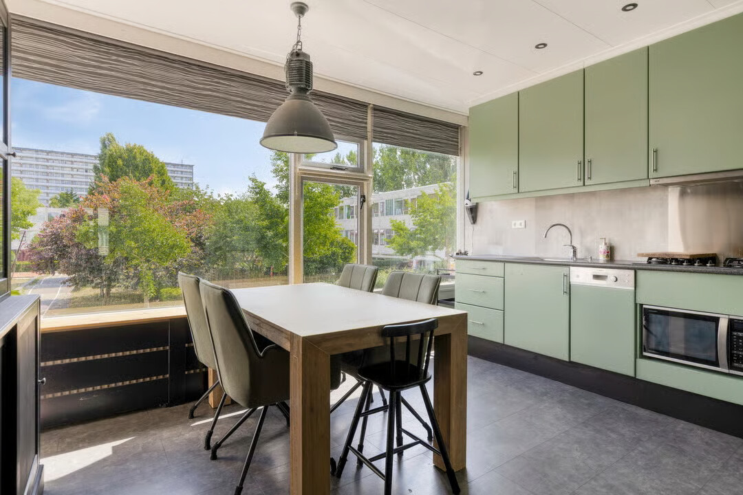 Tussenwoning te koop: Langenhorst 21, Ede
