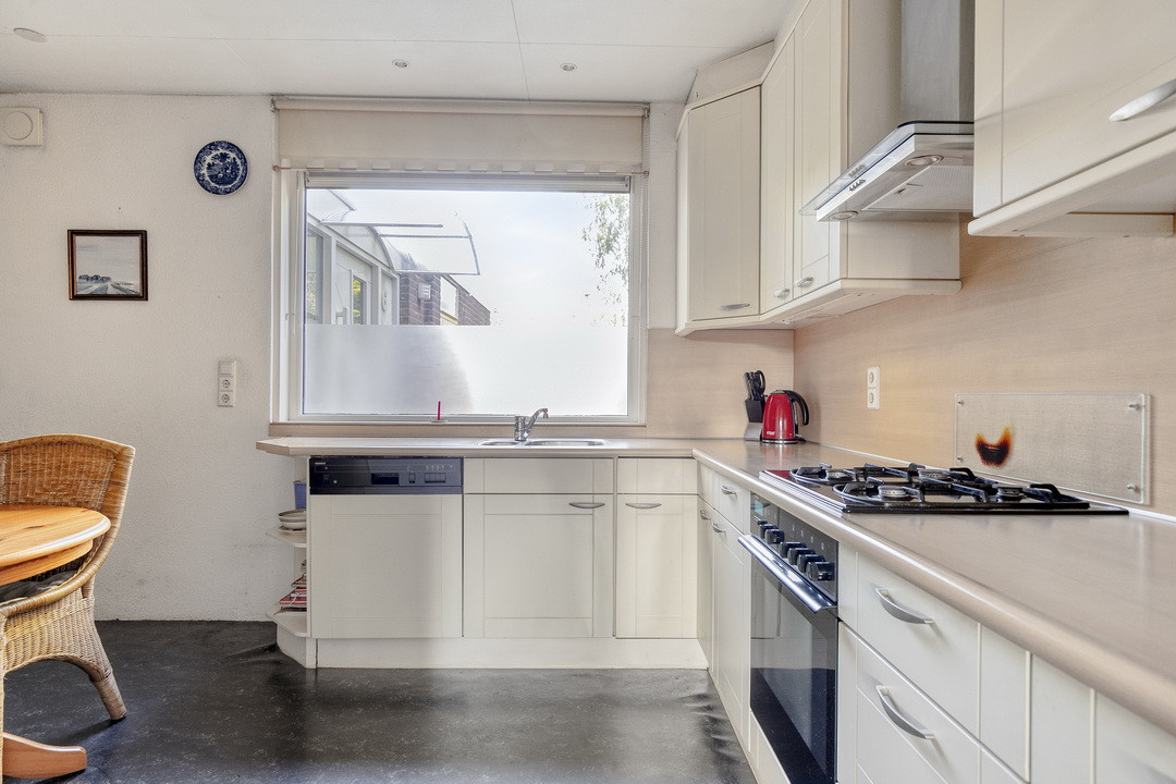Tussenwoning te koop: Eeshof 6, Ede