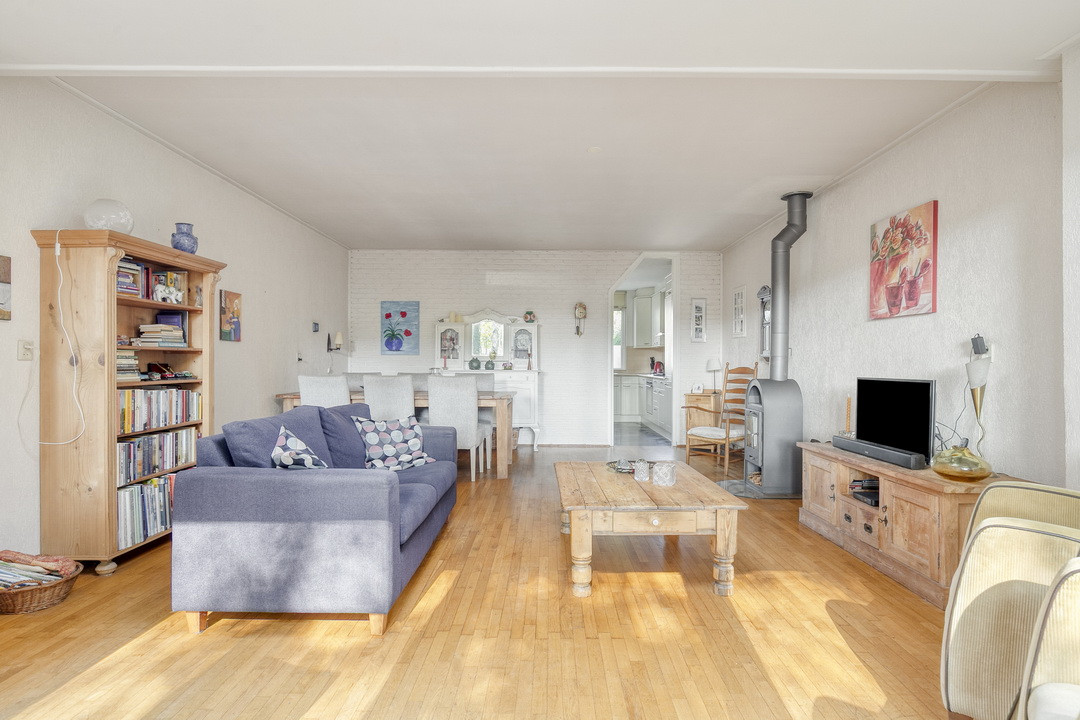 Tussenwoning te koop: Eeshof 6, Ede