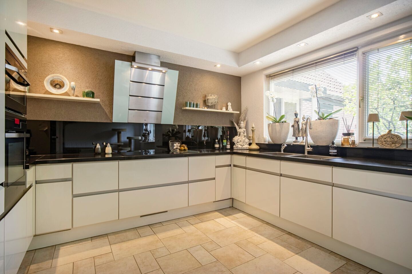 Hoekwoning te koop: Hulsbeek 1, Ede
