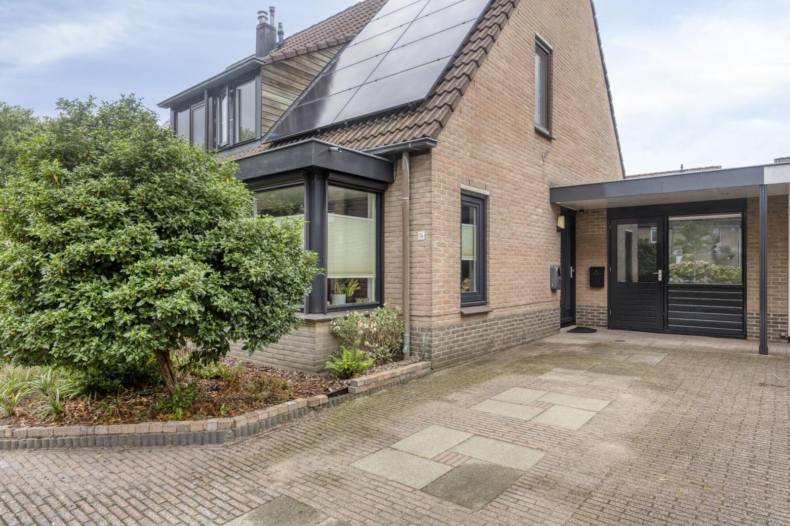 Tussenwoning te koop: Levendaal 14, Ede
