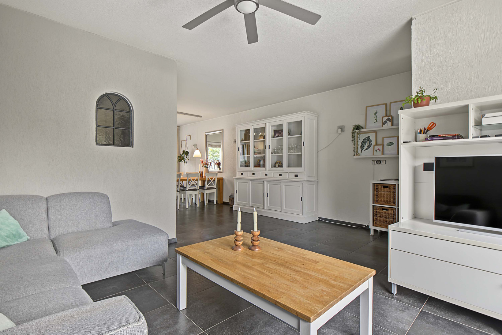 Tussenwoning te koop: Oosterhof 4, Ede