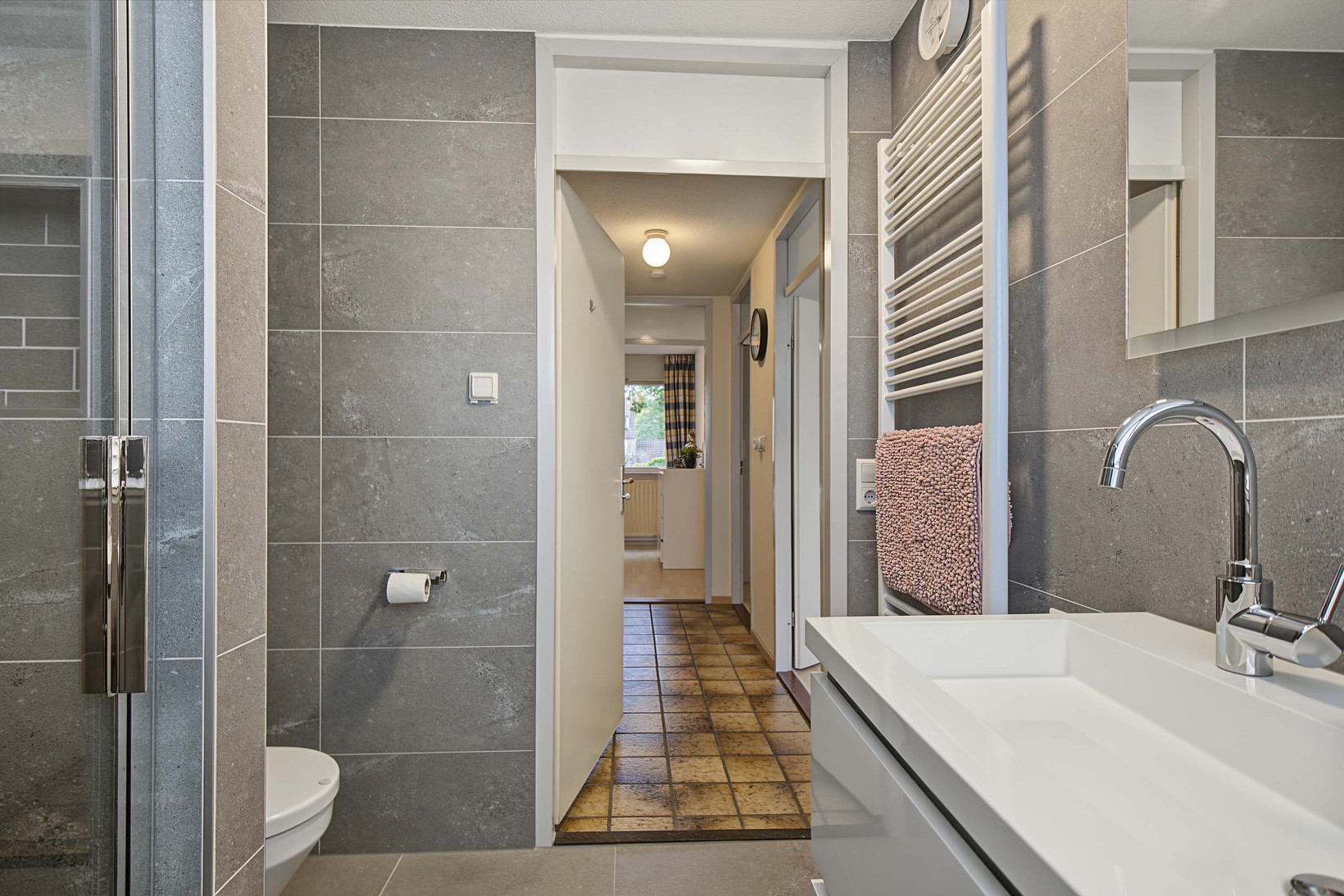Tussenwoning te koop: Oosterhof 4, Ede