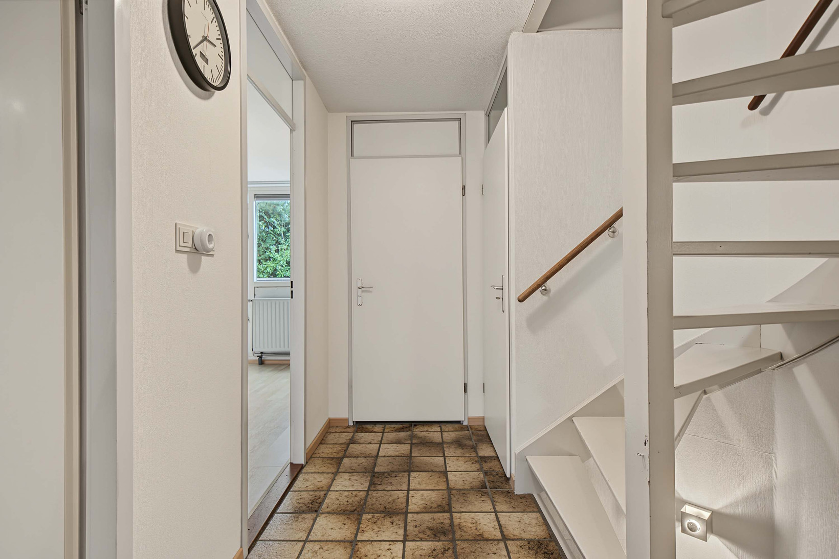 Tussenwoning te koop: Oosterhof 4, Ede