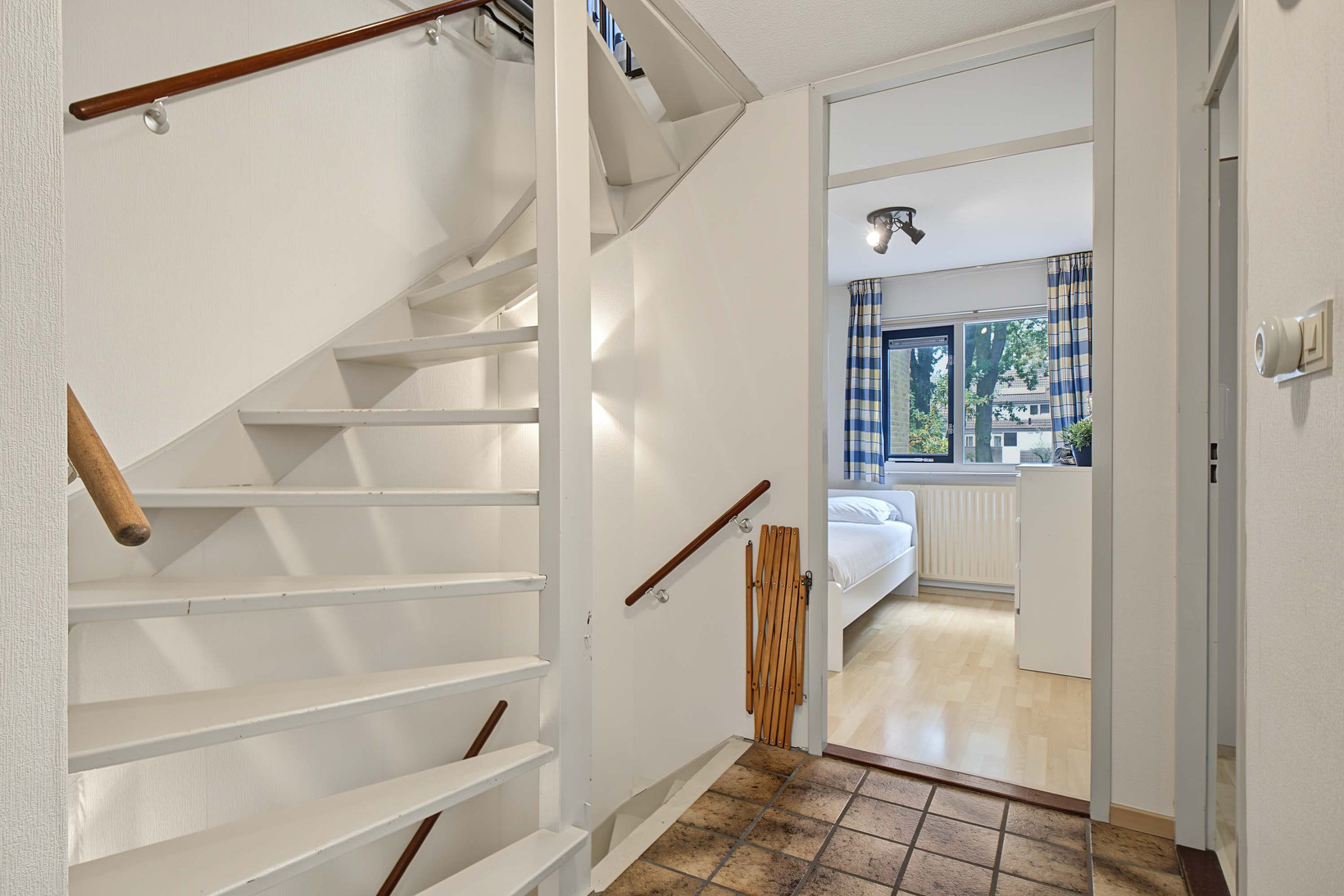 Tussenwoning te koop: Oosterhof 4, Ede