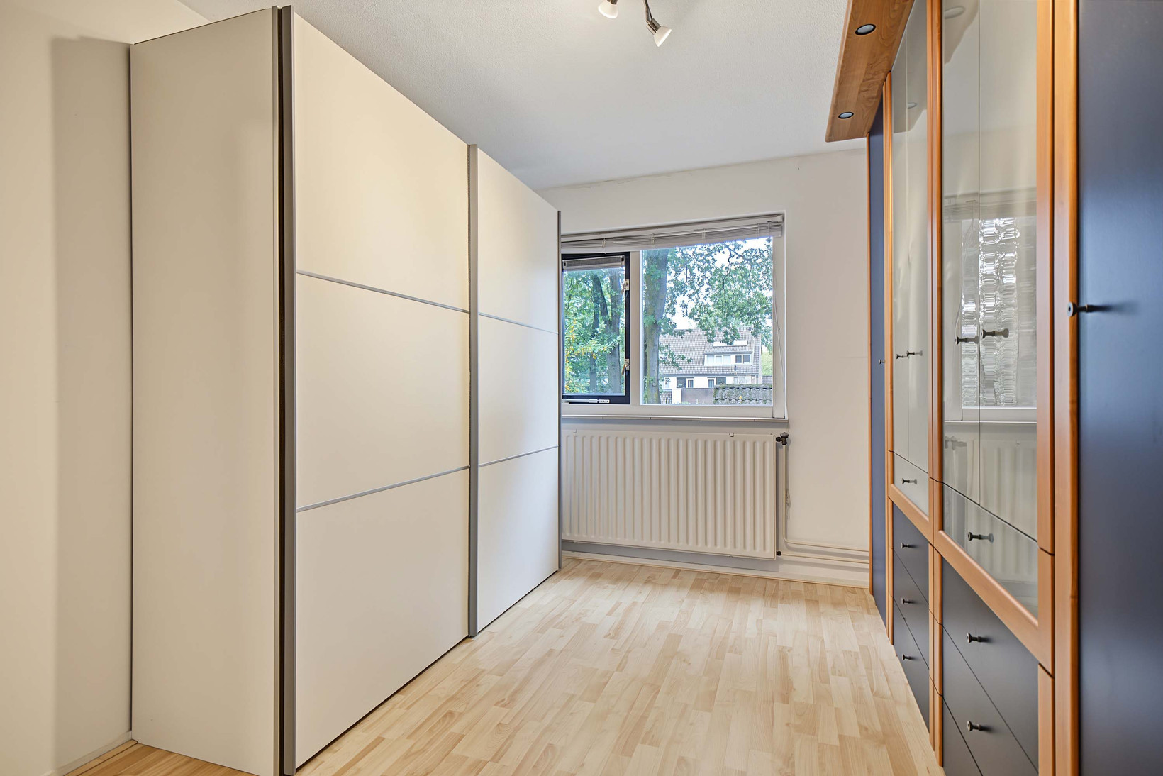 Tussenwoning te koop: Oosterhof 4, Ede