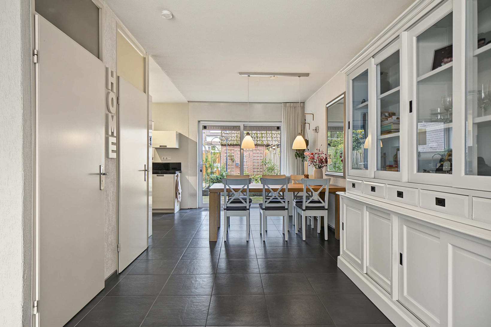 Tussenwoning te koop: Oosterhof 4, Ede