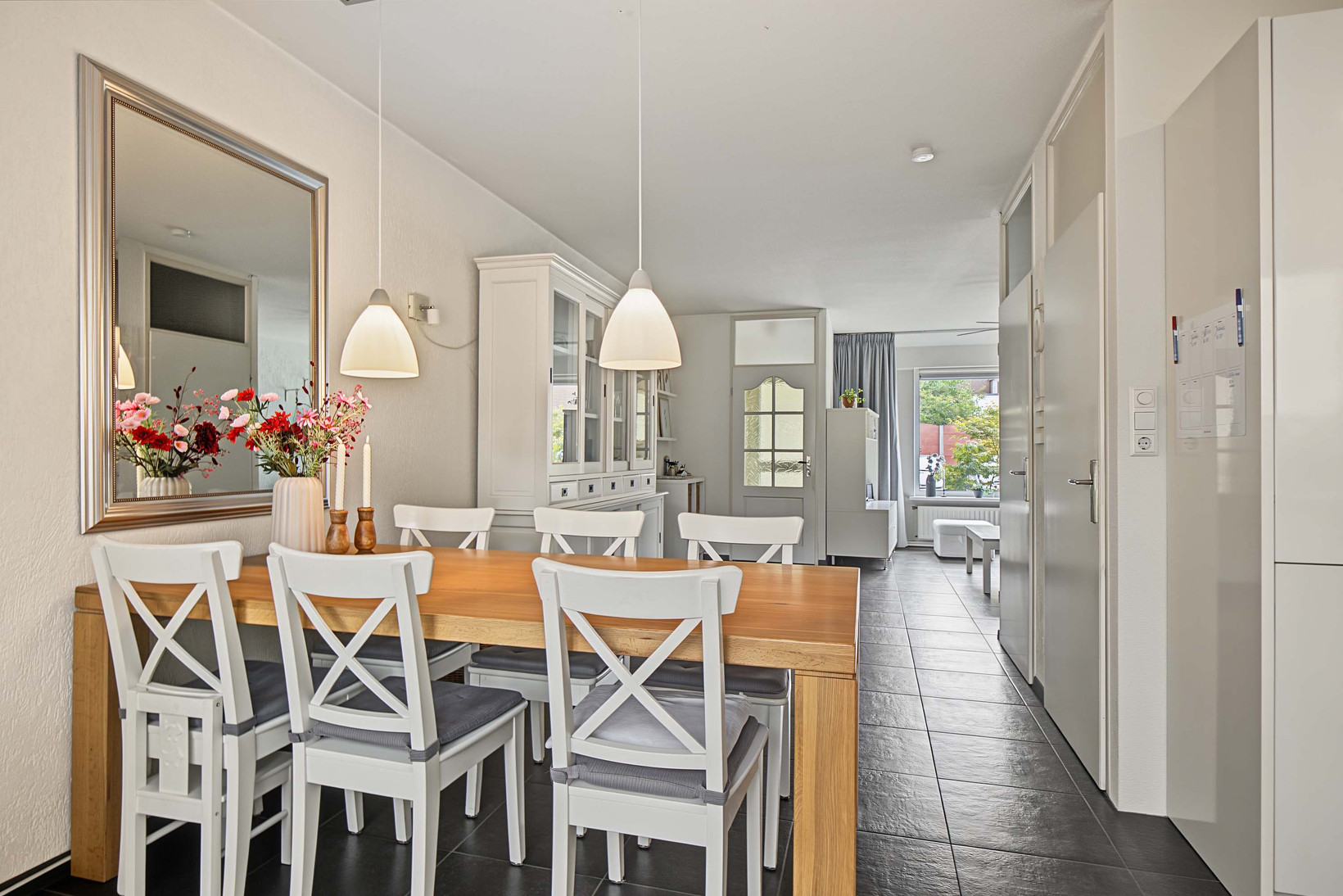 Tussenwoning te koop: Oosterhof 4, Ede