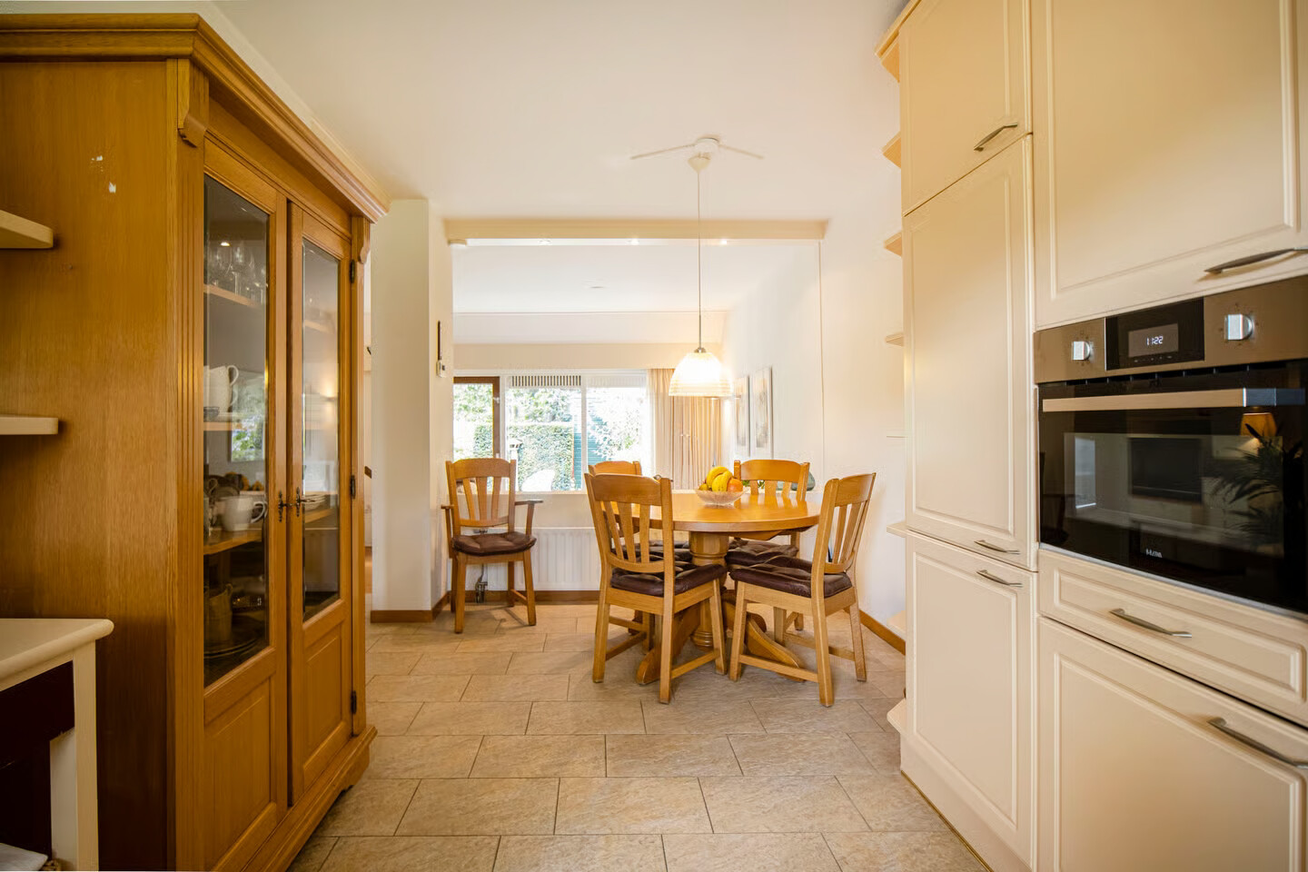 Tussenwoning te koop: Markiezenhof 49, Ede