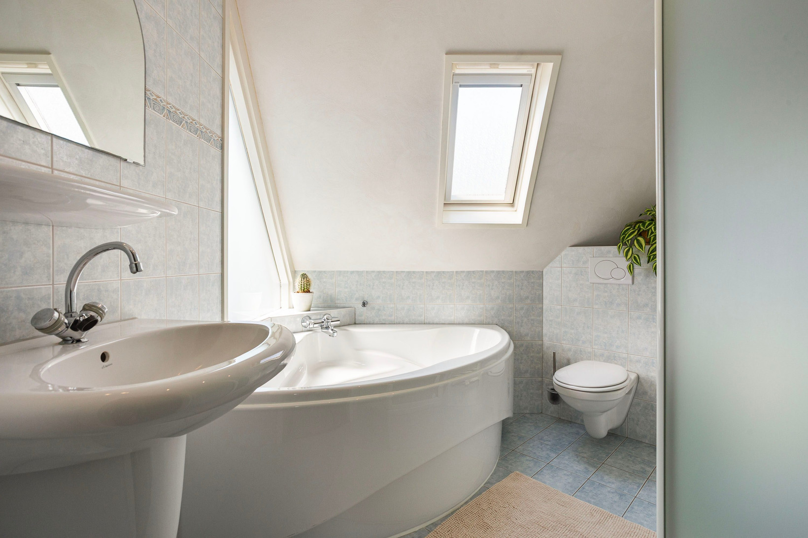 Tussenwoning te koop: Kennedydreef 17, Ede