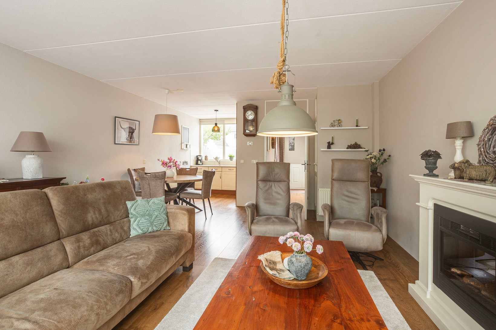 Tussenwoning te koop: Kennedydreef 17, Ede