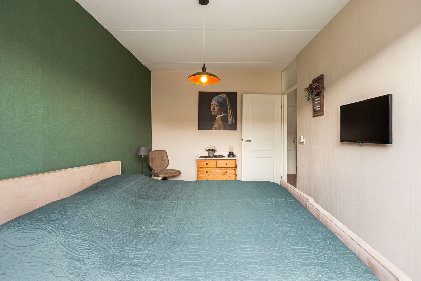 Tussenwoning te koop: Kennedydreef 17, Ede
