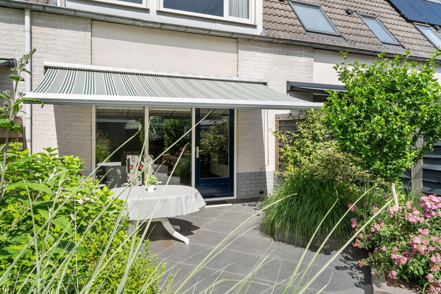 Tussenwoning te koop: Schumansingel 24, Ede